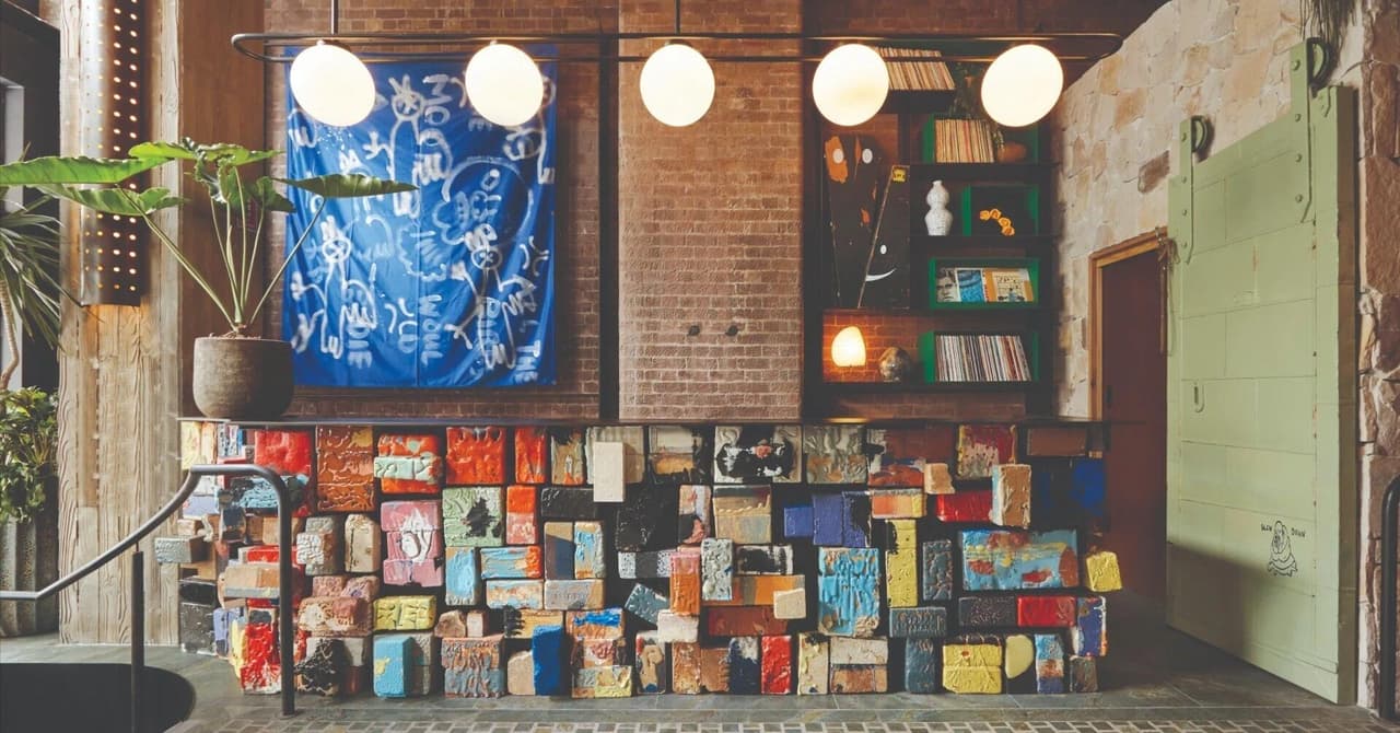 feats of clay | セラミック文化が息づく、シドニーの街に根ざしたホテルデザイン